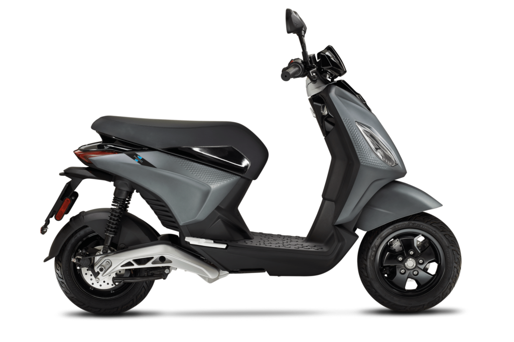 piaggio-1-forever-grey