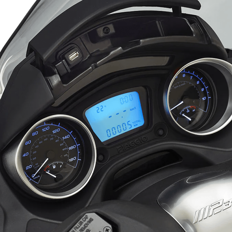 Piaggio MP3 300 Euro 5 hpe - Nero Cosmo - Display