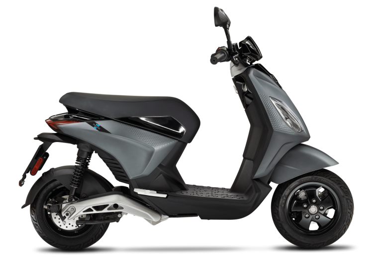 piaggio-1-forever-grey